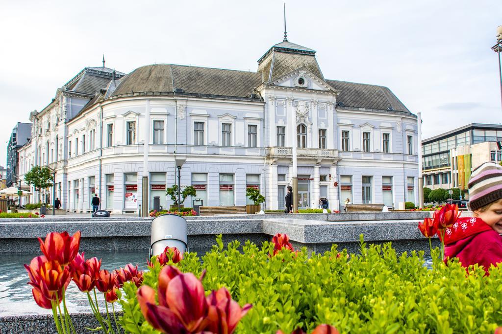 Korona Hotel Nyíregyháza Kültér fotó