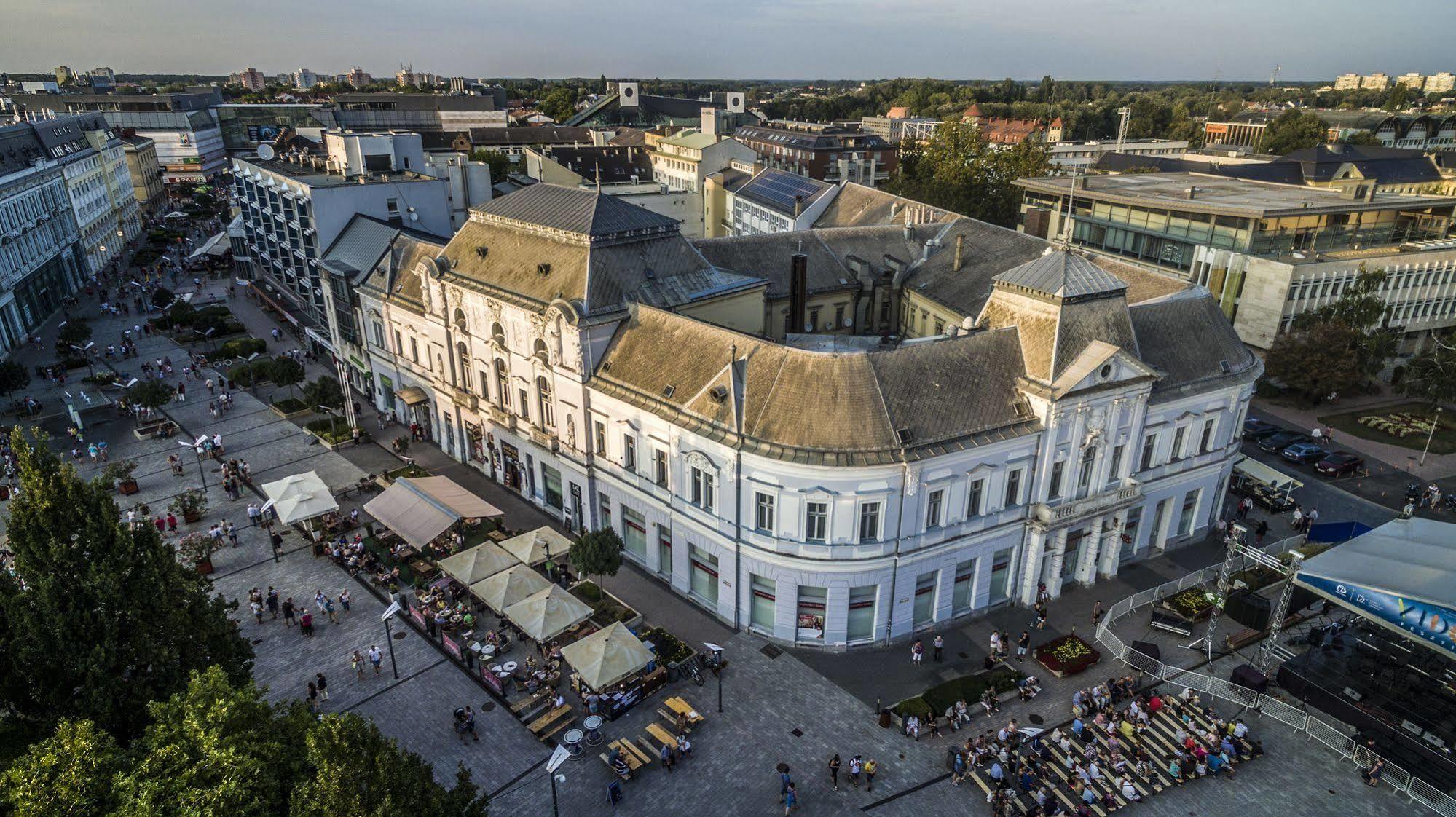 Korona Hotel Nyíregyháza Kültér fotó